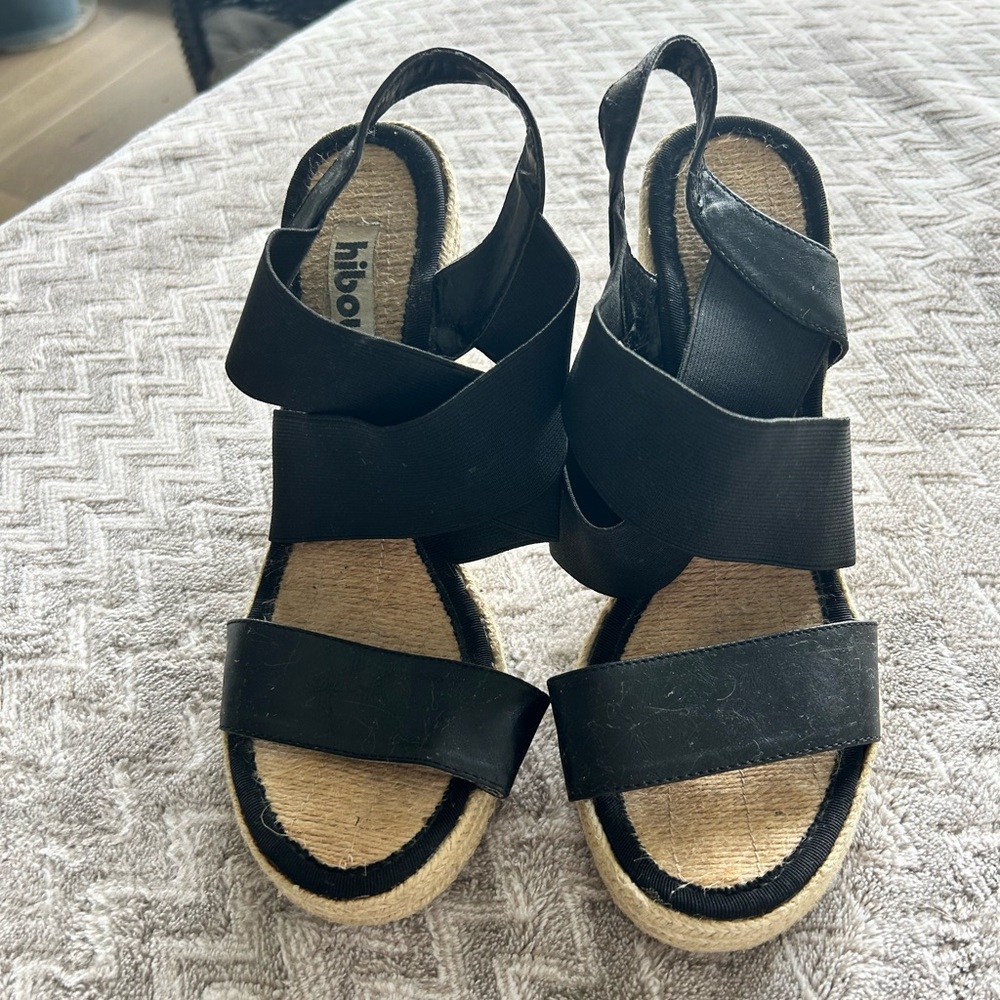 Hibou shoes /Black wedge sandals